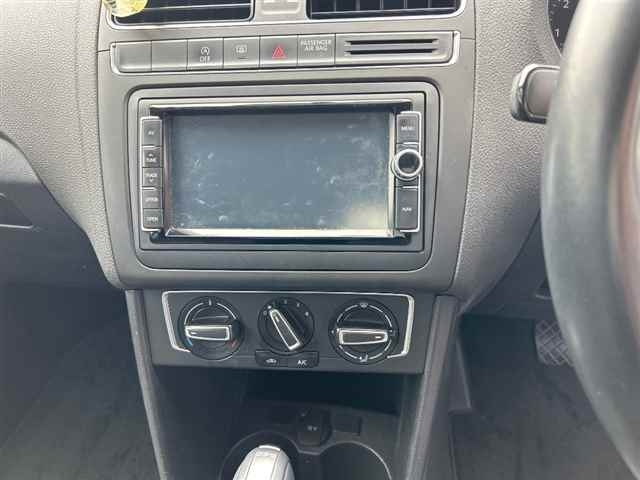 VOLKSWAGEN POLO 2014