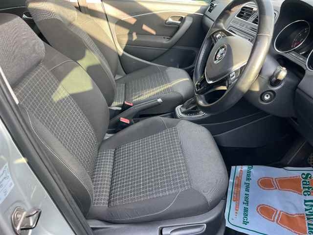 VOLKSWAGEN POLO 2015