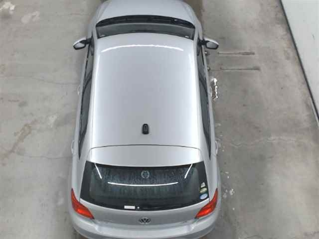 VOLKSWAGEN POLO 2015