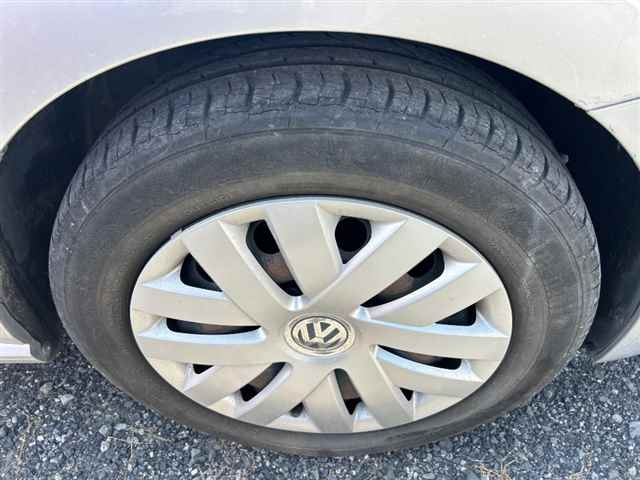VOLKSWAGEN POLO 2010
