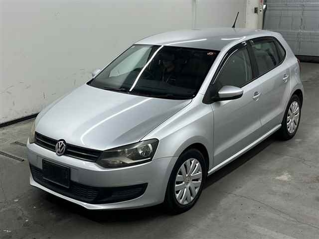 VOLKSWAGEN POLO 2010