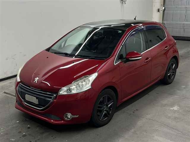 PEUGEOT 208 2015
