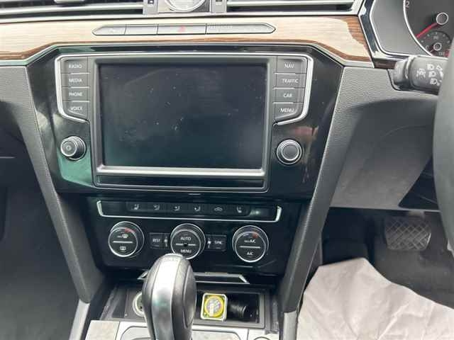 VOLKSWAGEN PASSAT VARIANT 2015