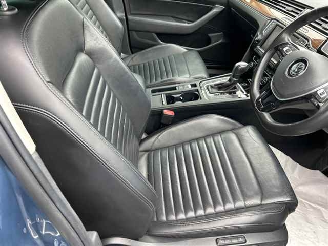 VOLKSWAGEN PASSAT VARIANT 2015