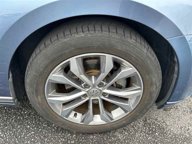 VOLKSWAGEN PASSAT VARIANT 2015