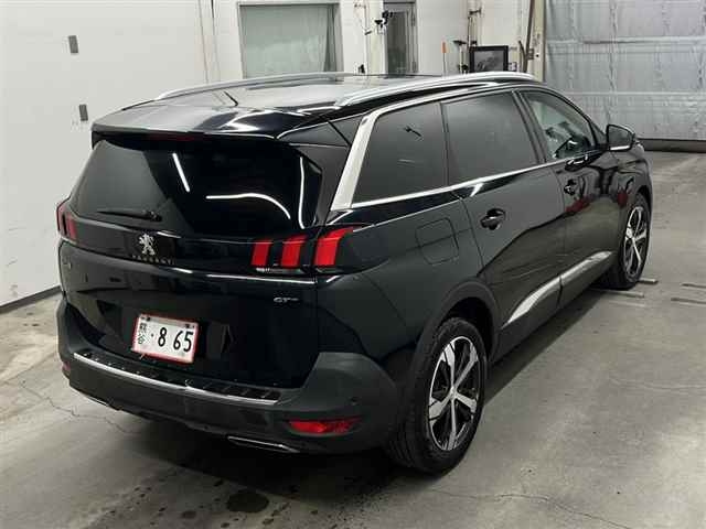 PEUGEOT 5008 2020