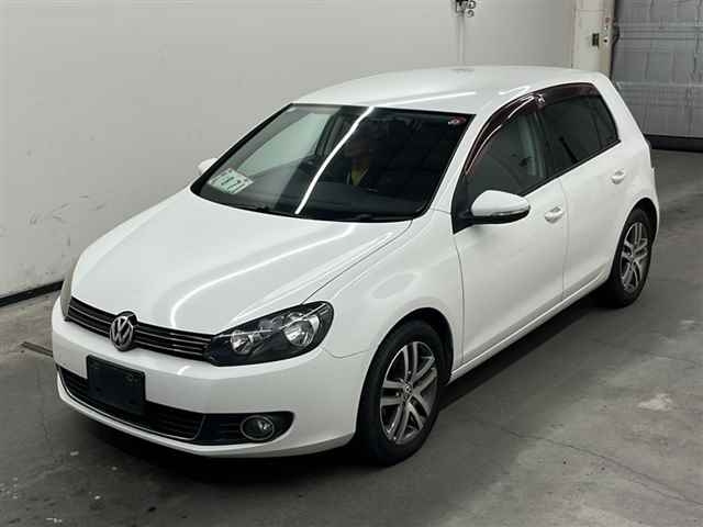 VOLKSWAGEN GOLF 2010
