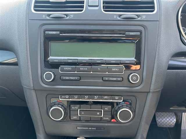 VOLKSWAGEN GOLF 2010