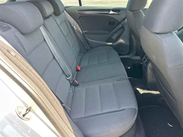 VOLKSWAGEN GOLF 2010