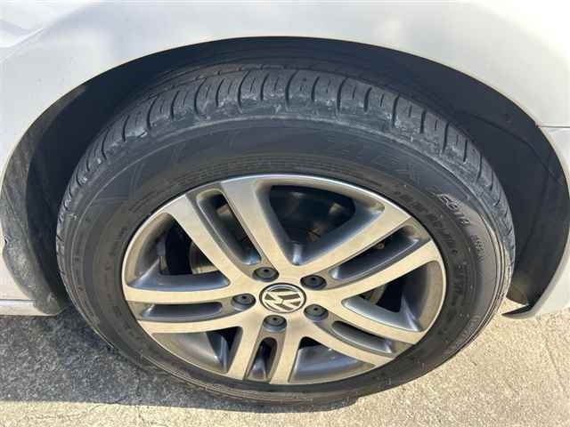 VOLKSWAGEN GOLF 2010