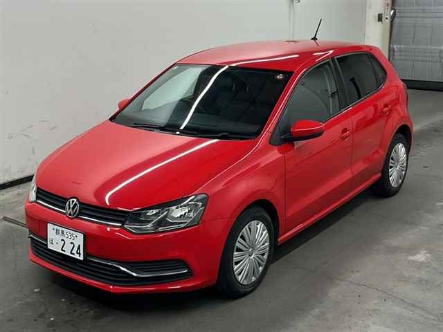 VOLKSWAGEN POLO 2016