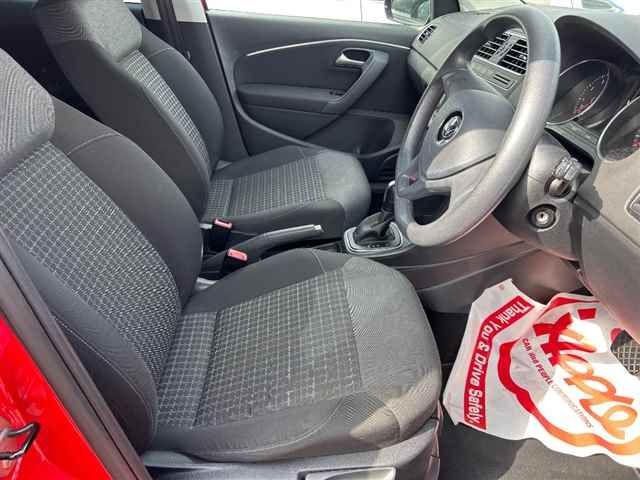 VOLKSWAGEN POLO 2016