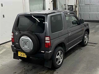 NISSAN KIX 2008