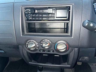 NISSAN KIX 2008