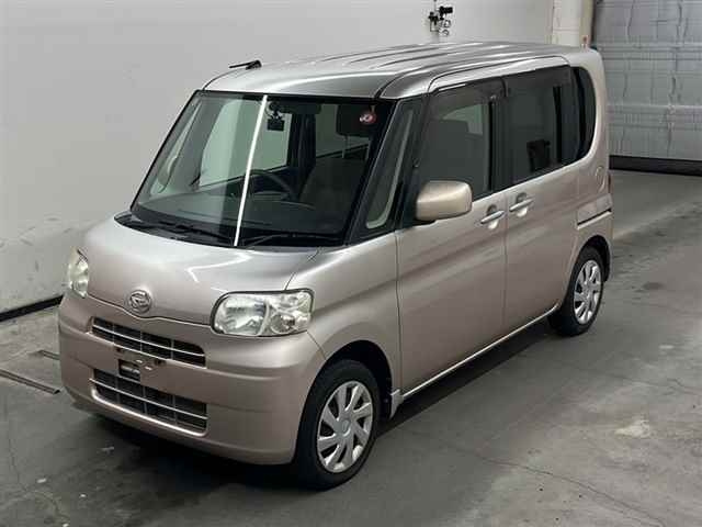 DAIHATSU TANTO 2012