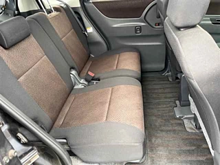 NISSAN ROOX 2011