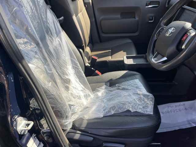 TOYOTA JPN TAXI 2017