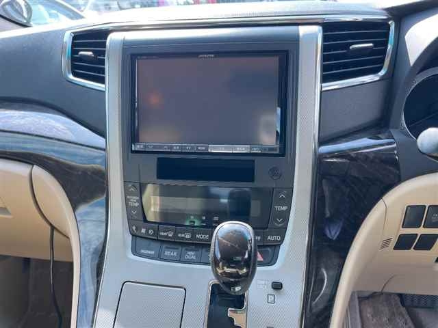 TOYOTA ALPHARD 2012