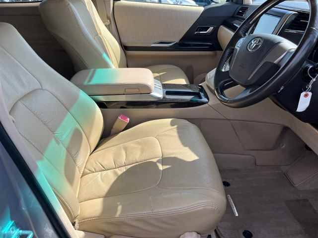 TOYOTA ALPHARD 2012