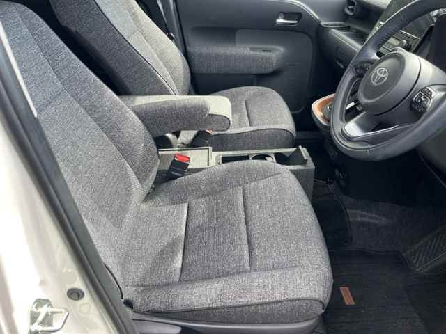 TOYOTA SIENTA 2022