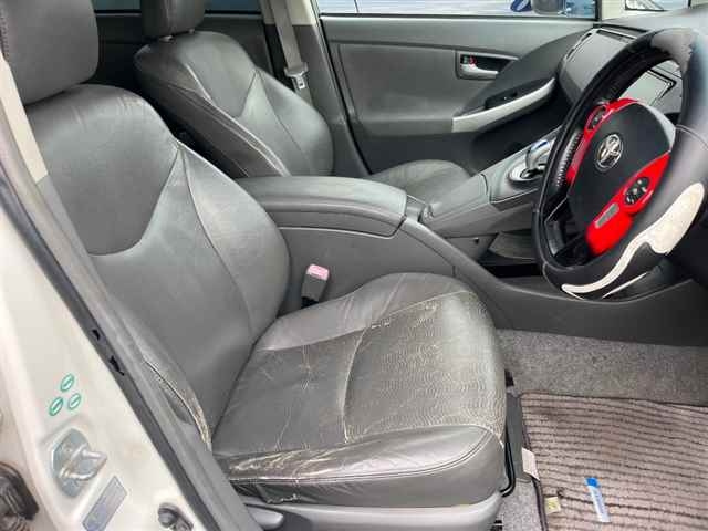 TOYOTA PRIUS 2010