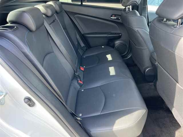 TOYOTA PRIUS 2016