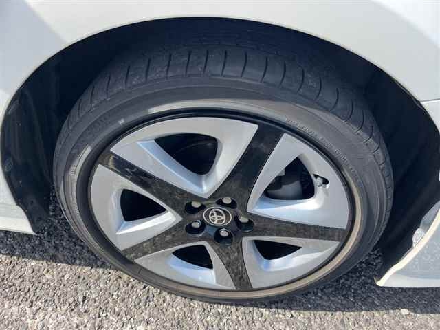 TOYOTA PRIUS 2016
