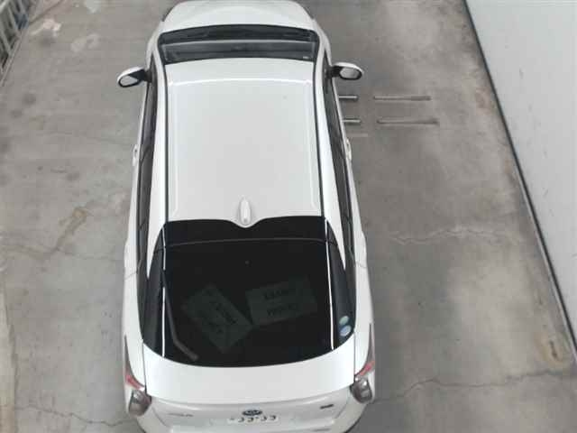 TOYOTA PRIUS 2016