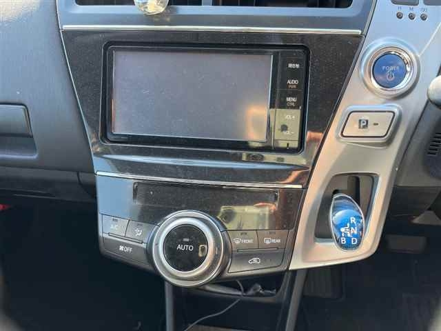 TOYOTA PRIUS ALPHA 2015