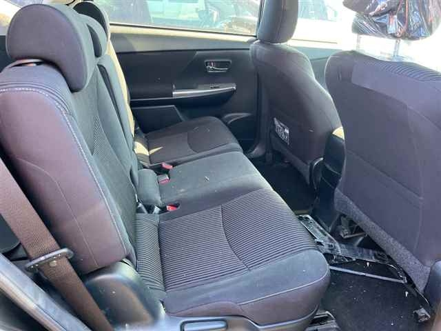 TOYOTA PRIUS ALPHA 2015