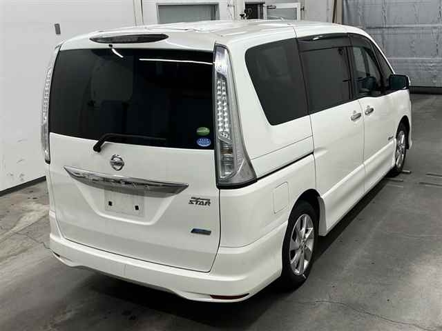 NISSAN SERENA 2013