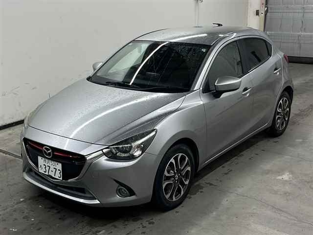 MAZDA DEMIO 2015