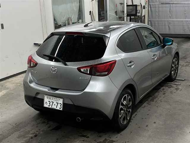 MAZDA DEMIO 2015