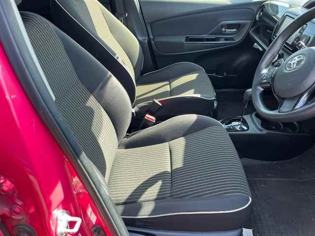 TOYOTA VITZ 2017