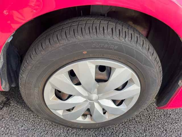 TOYOTA VITZ 2017