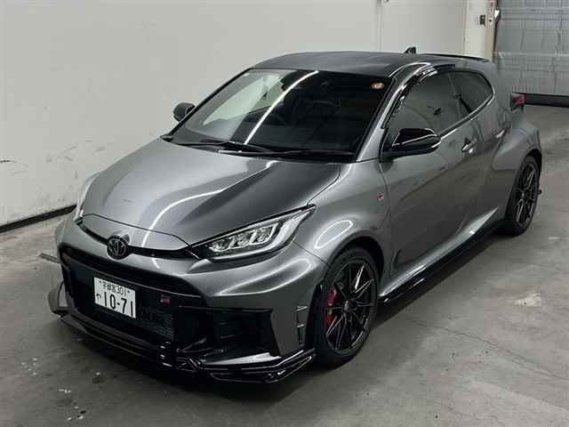TOYOTA YARIS 2025
