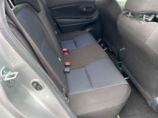 TOYOTA VITZ 2016