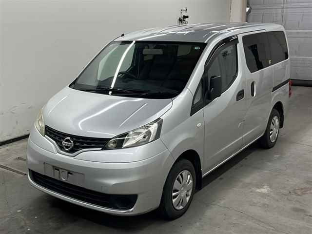 NISSAN NV200 2018