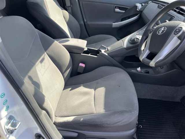 TOYOTA PRIUS 2011