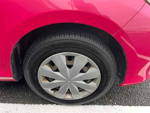 TOYOTA VITZ 2011