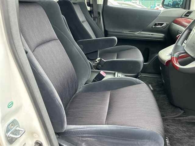 TOYOTA VELLFIRE 2008