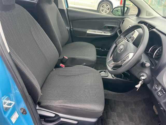 TOYOTA VITZ 2014