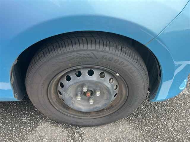 TOYOTA VITZ 2014