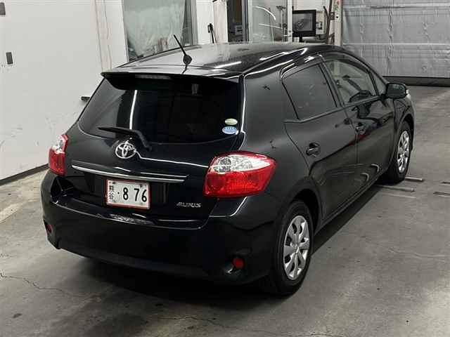 TOYOTA AURIS 2011