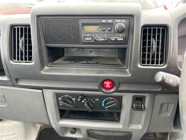 NISSAN CLIPPER TRUCK 2010