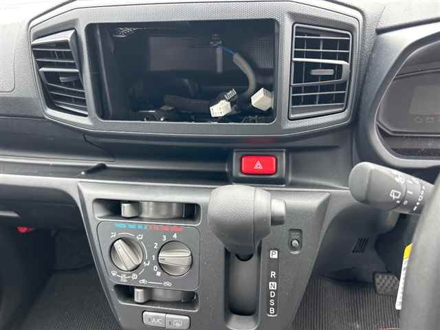 DAIHATSU MIRA E S 2024