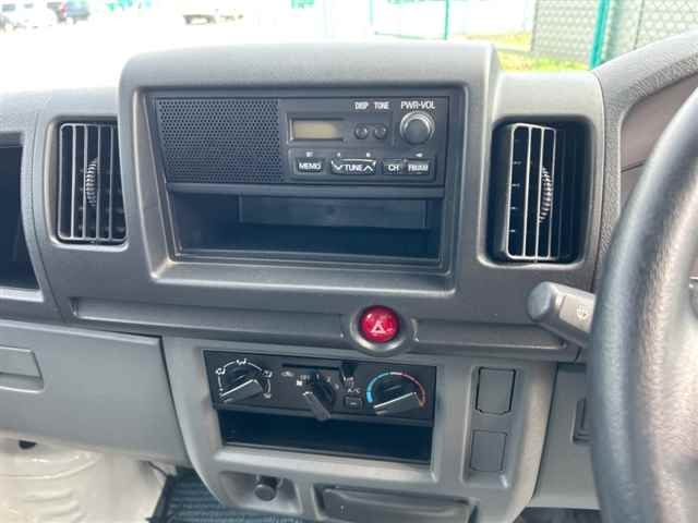 MITSUBISHI MINICAB TRUCK 2013