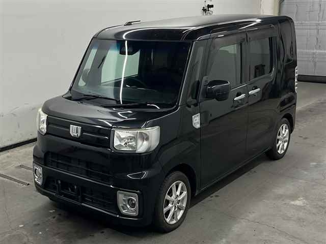 DAIHATSU WAKE 2018