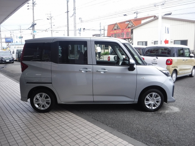 TOYOTA ROOMY 2022