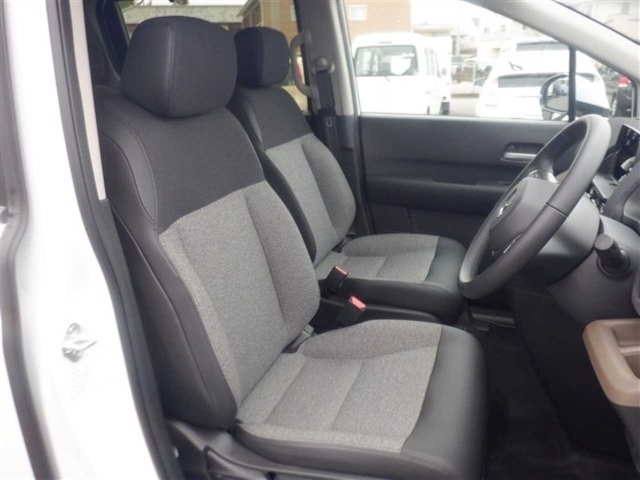 DAIHATSU ROCKY 2024